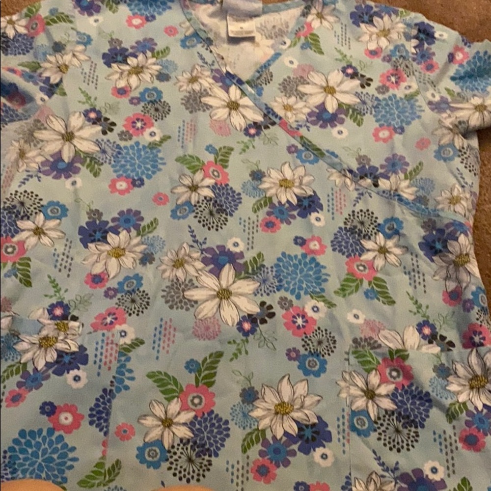 Scrub top